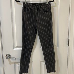 A&F high rise super skinny ankle denim, size 27(4)